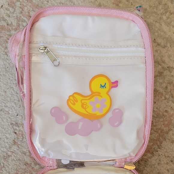 Barbie Travel Toiletries/Bath Set - Pink - Picture 4 of 12